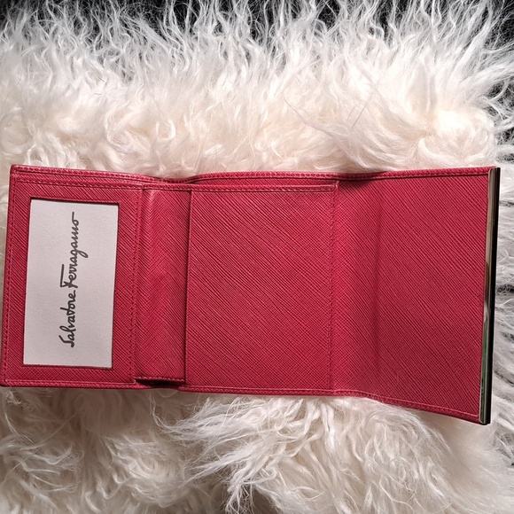 Salvatore Ferragamo Gancini Leather Trifold Wallet - Picture 9 of 12